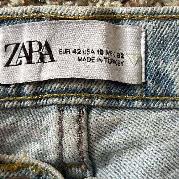 Zara Women’s Light Wash Denim Button Fly Jeans Size 10 Jagged Hem - Picture 7 of 11